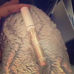 Kylie cosmetics lip gloss